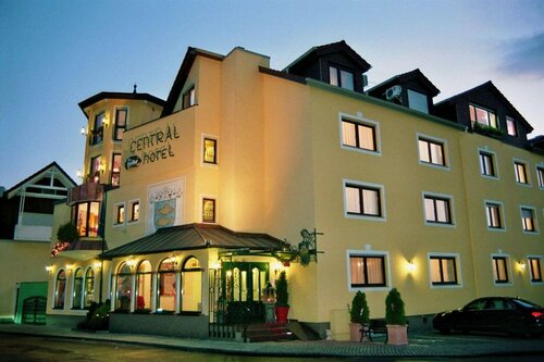 Гостиница Central Hotel am Königshof в Фирнхайме