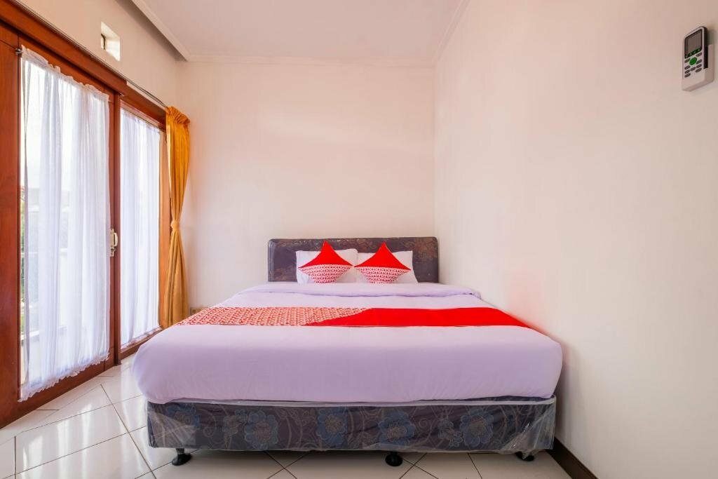 Hotel Oyo 2728 Sinulingga Residence, Bandung, photo