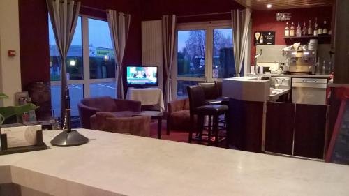 Фото Hôtel le Pavillon de Rouen