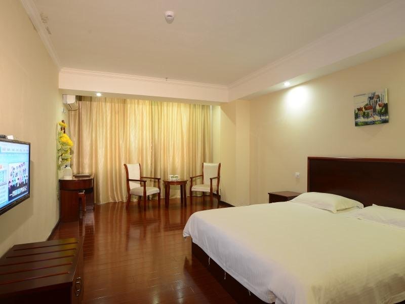 Фото GreenTree Inn Yangjiang Xiping Road Bus Terminal Station Express Hotel