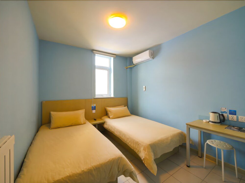 Фото Bestay Shenyang Forrbidden City Huanyuan Gate Subway Station