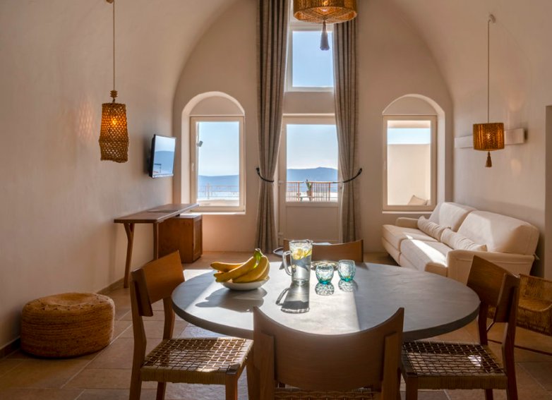 Фото La Maltese Buddha Beach Bar Santorin