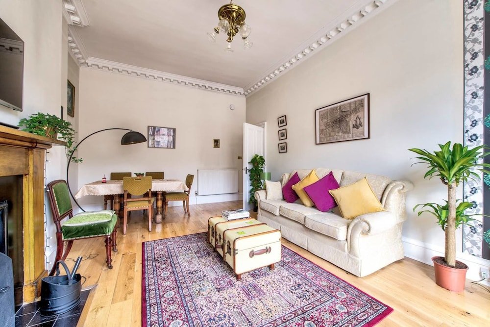 Фото Bohemian Style, City Centre Apartment for 5 People