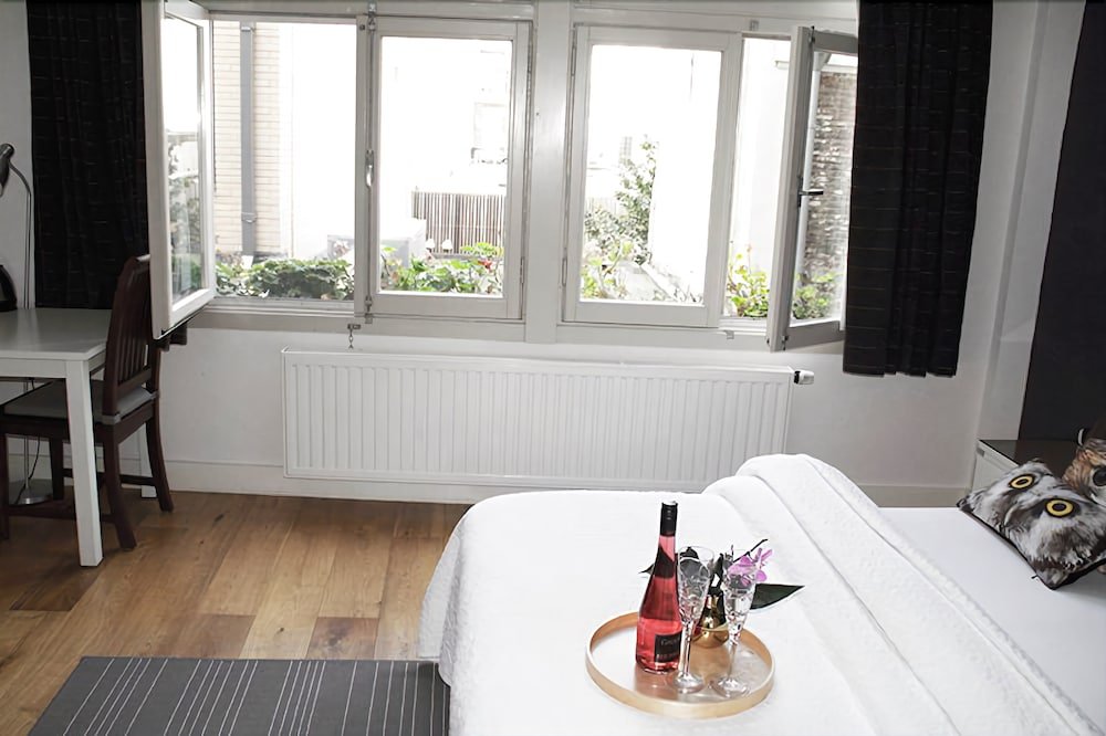 Фото Velvetamsterdam B&b City Centre
