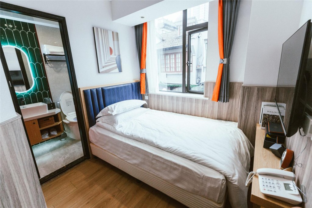 Фото Shanghai Fish Inn People Square