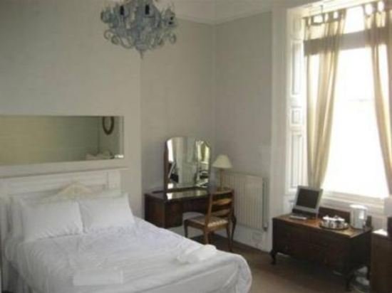 Фото The Queensbury Hotel