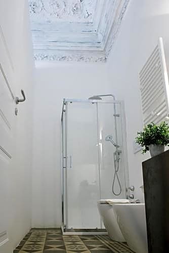 Фото Agatha Hotel