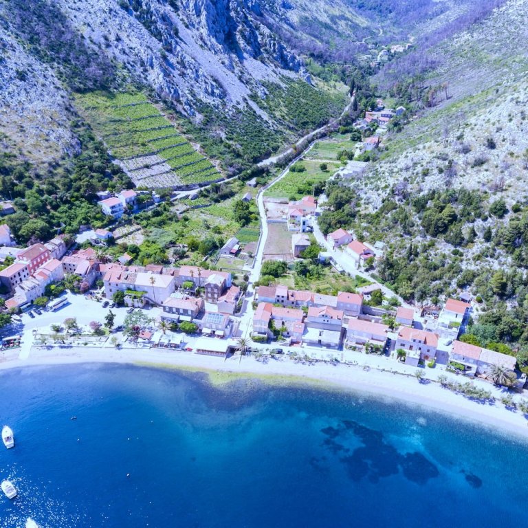 Фото Apartments Seafront Silence