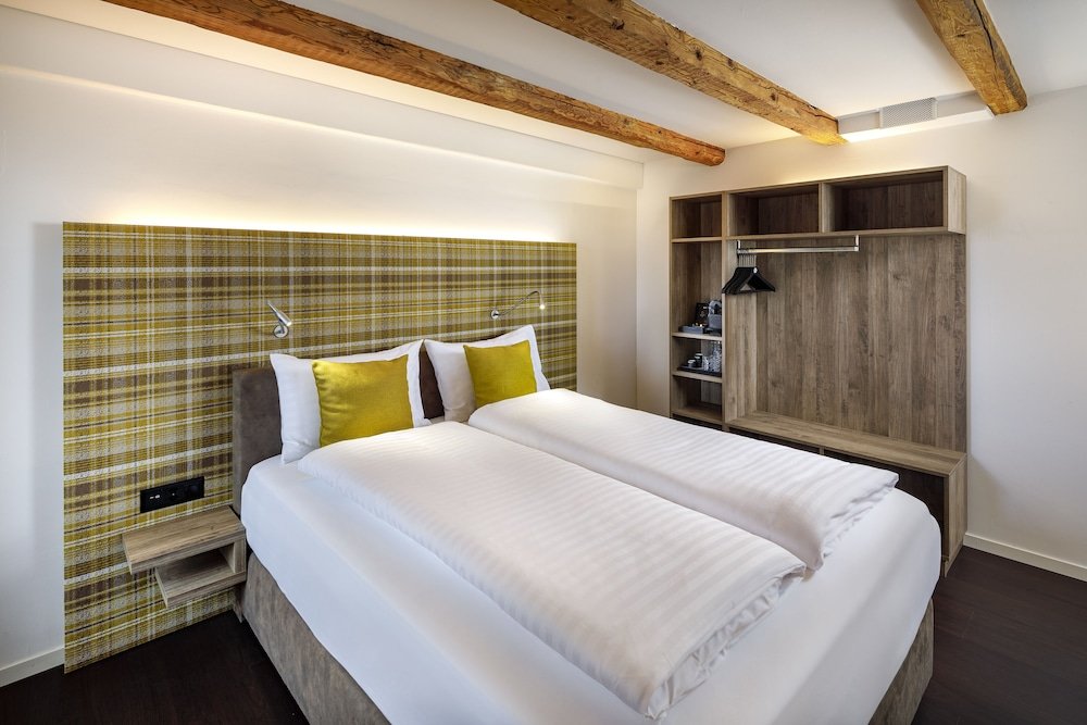 Фото Hotel Schweizerhof Wetzikon GmbH