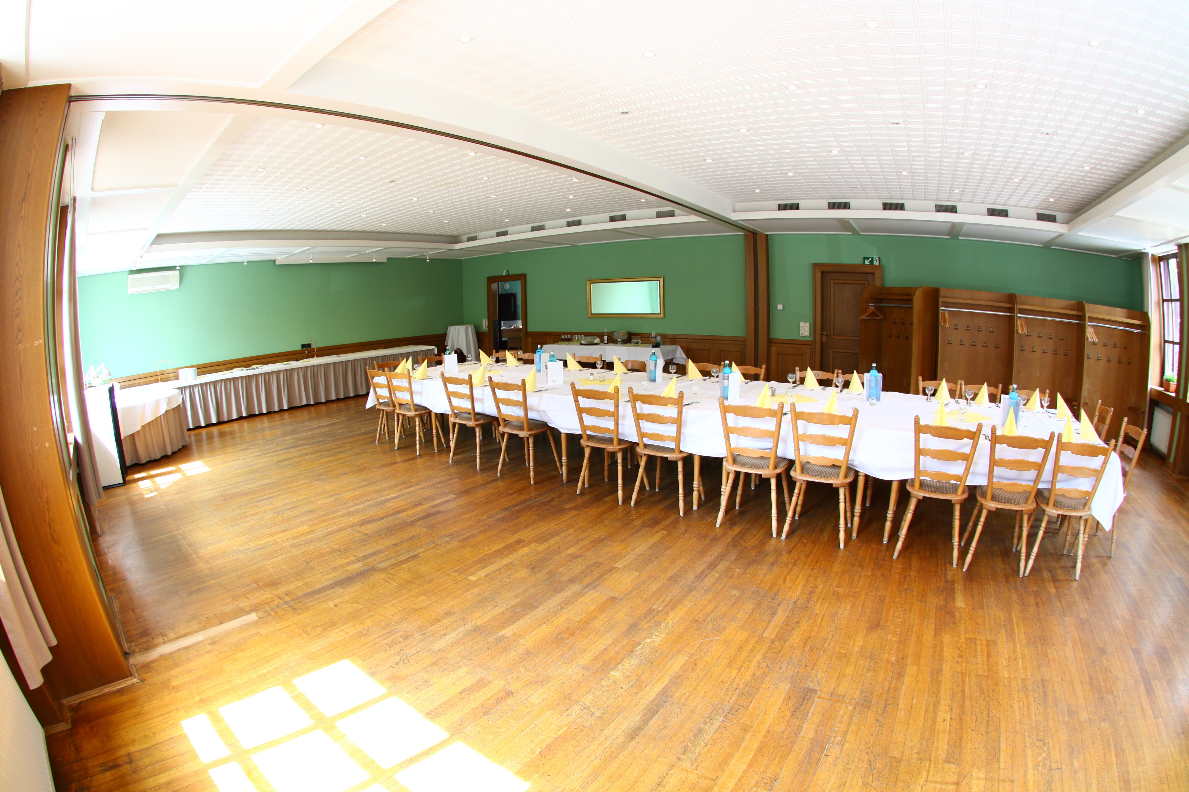 Фото Hotel-Restaurant Zum Goldenen Löwen