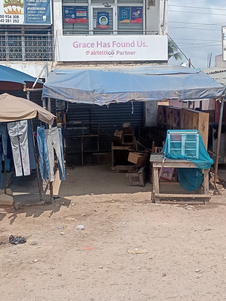 Mobile phone store Grace has found us ventures, Earth, photo