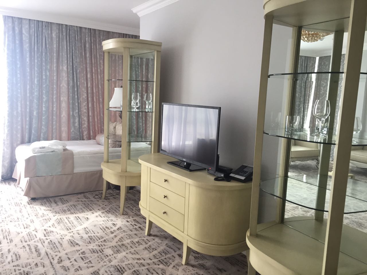 Фото Bristol Central Park Hotel Chisinau