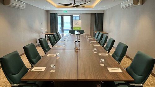 Гостиница Holiday Inn London Gatwick Worth в Кроули
