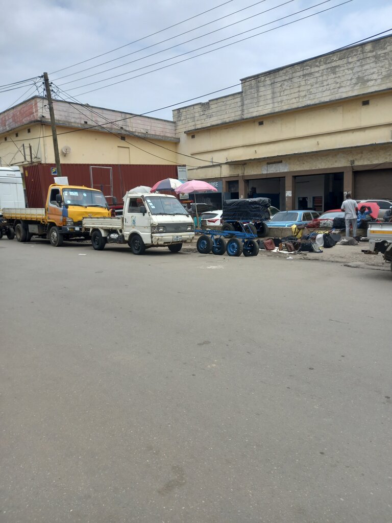 Building materials wholesale Nakot, Accra, photo