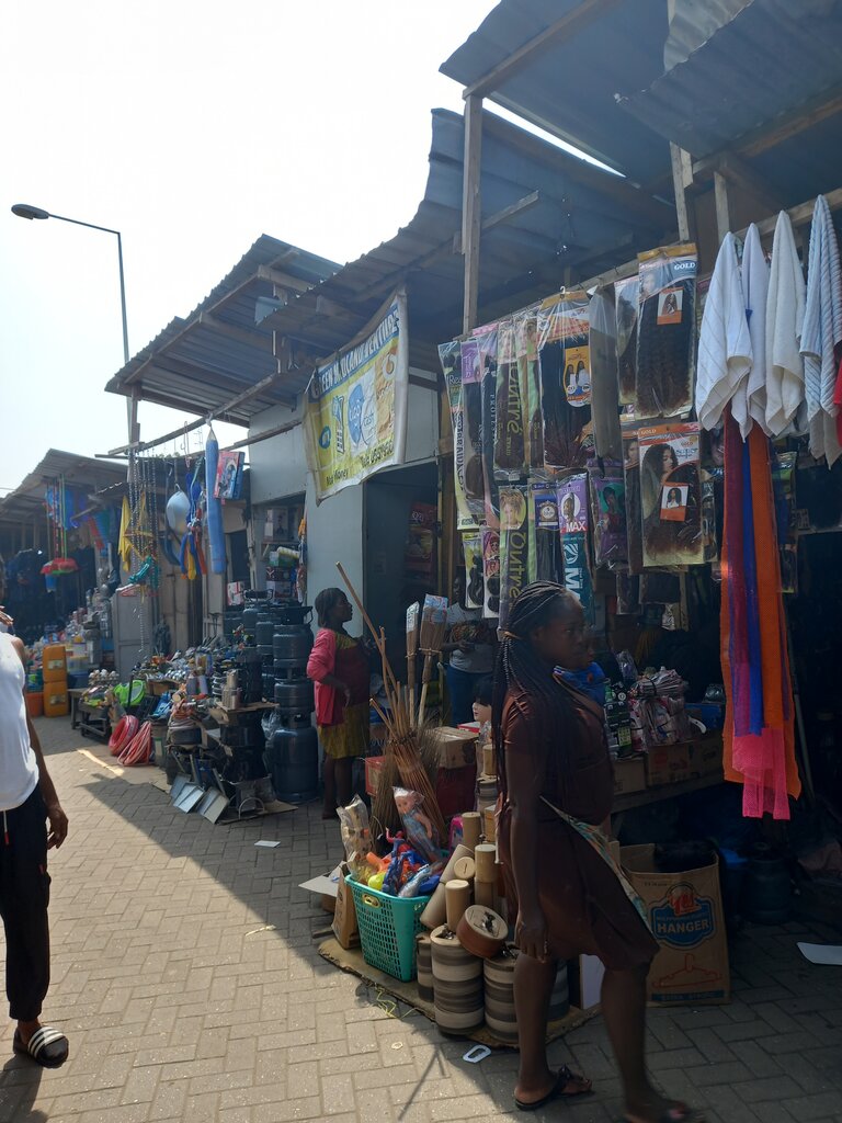 Money transfers Reem mildland, Accra, photo