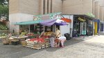 Овощи и фрукты (Shkolnaya Street, 24) ، متجر بيع خضر خضروات طازجة