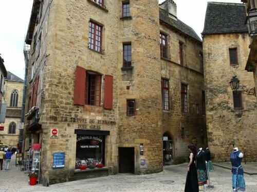 Апартаменты Le Royere в Сарла-ла-Канеде