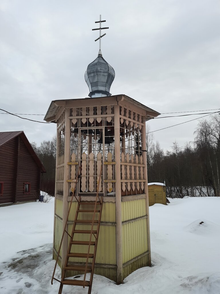 كنيسة أرثوذكسية Pokrova Presvyatoy Bogoroditsy v Shapkakh Church ، سانت بطرسبرغ ومقاطعة لينينغراد، صورة