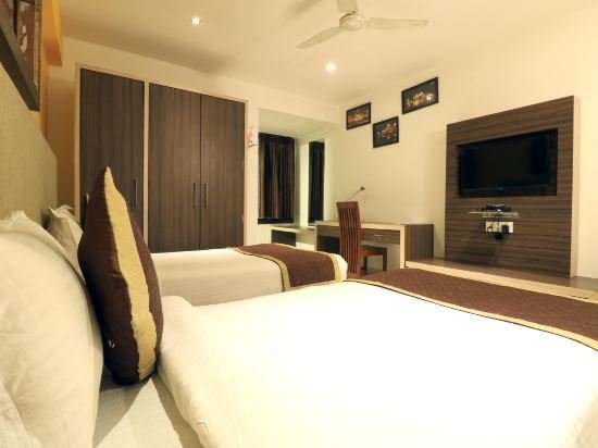 Фото Dodas Palace by ShriGo Hotels