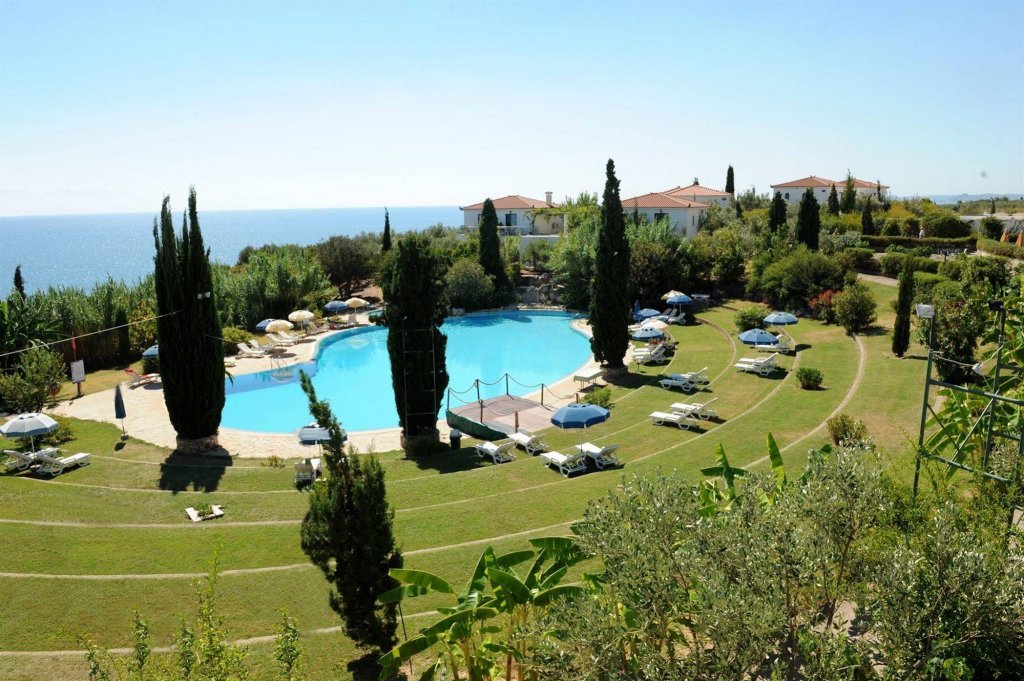 Фото Sunrise Village Beach