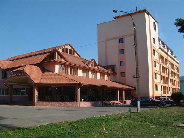 Hotel Otel Inturist, Mukactevo, photo