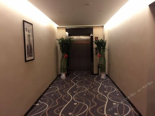 Гостиница 7 Days Inn Premium Tangshan Fengnan Shuanghu Jinyuan Branch