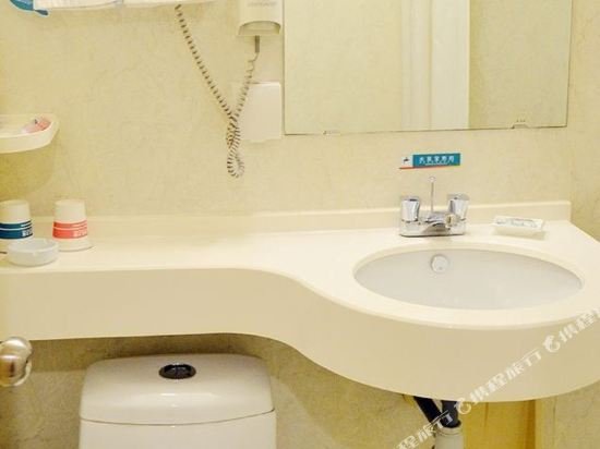 Фото Jinjiang Inn Shanghai Maotai Road Branch