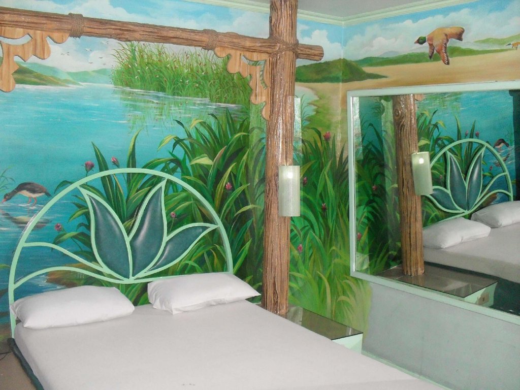 Фото отеля 2