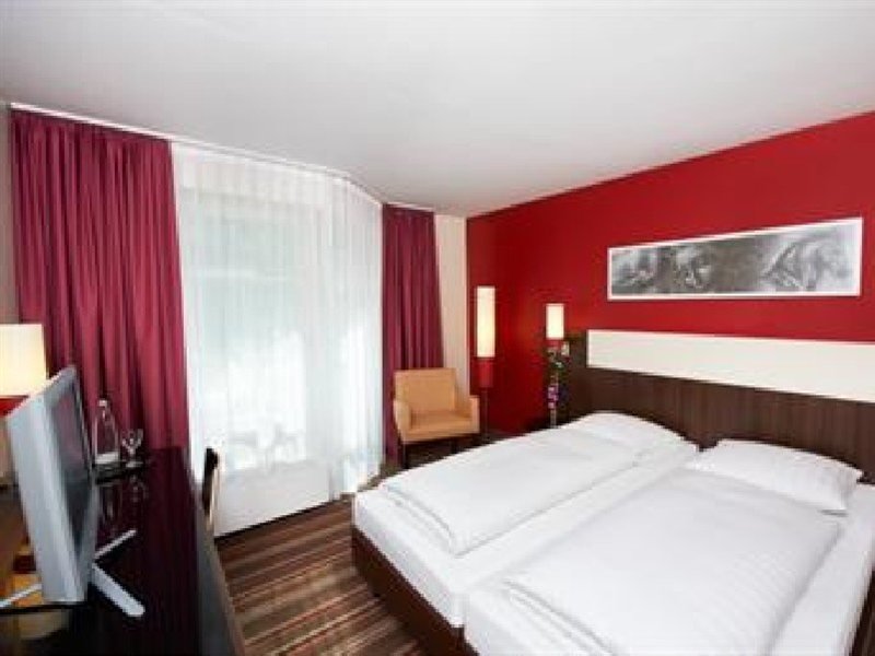 Фото Leonardo Hotel München City West