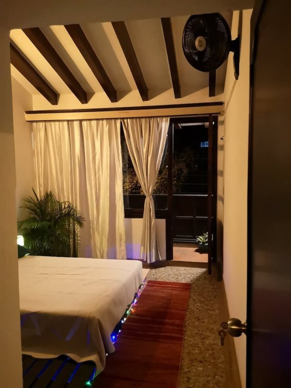 Фото Green Door Boutique