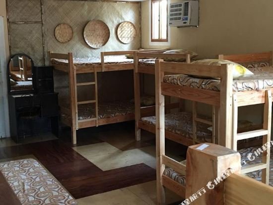 Фото Humble Hut Hostel