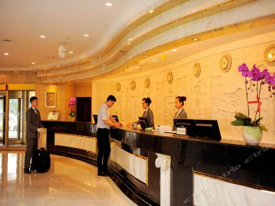 Фото Tianjin Warner International Golf Club