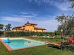 Luxurious Holiday Home in Castelfranco di Sopra With Pool
