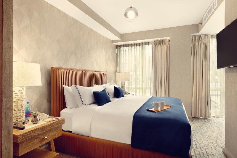 Фото The Artezen Hotel