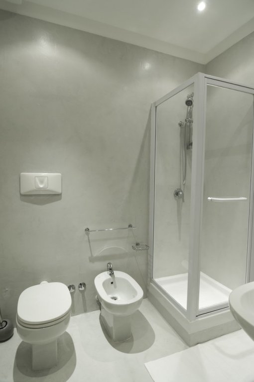 Фото Spacious and very central apartment
