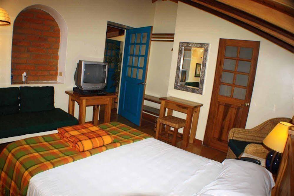 Фото Vieja Cuba Hotel