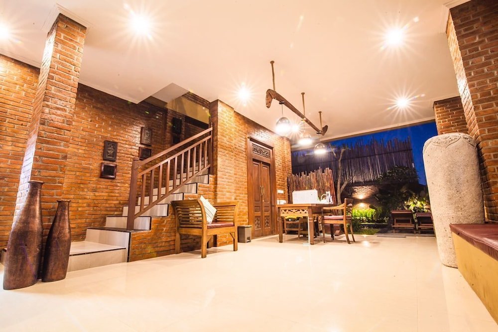 Фото Wiras Village