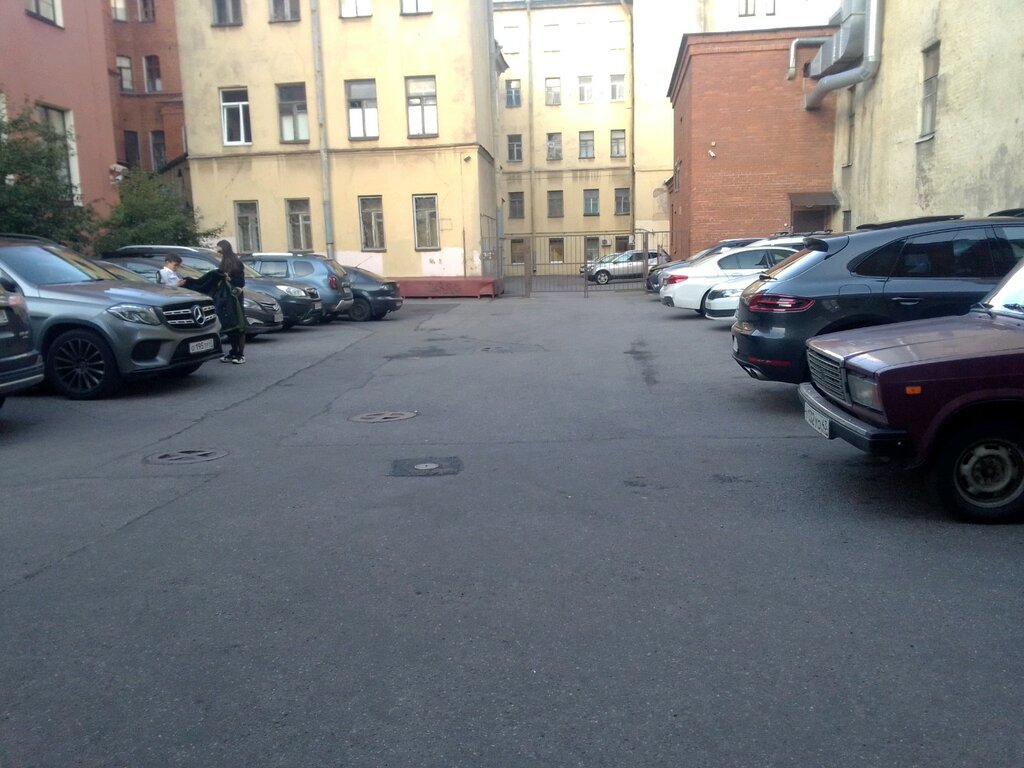 Автомобильная парковка санкт петербург