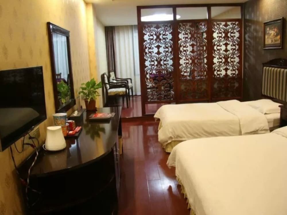 Фото GreenTree Inn Chongqing Shiqiaopu Computer City Light Rail Stine Express Hotel