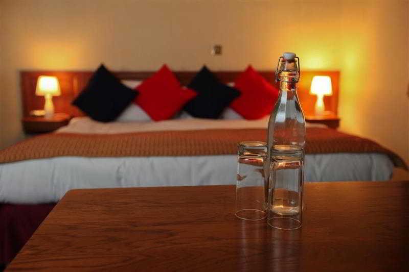 Фото Best Western The Rose & Crown Hotel