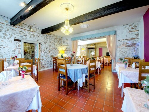 Гостиница La Table d'Antan в Ажене