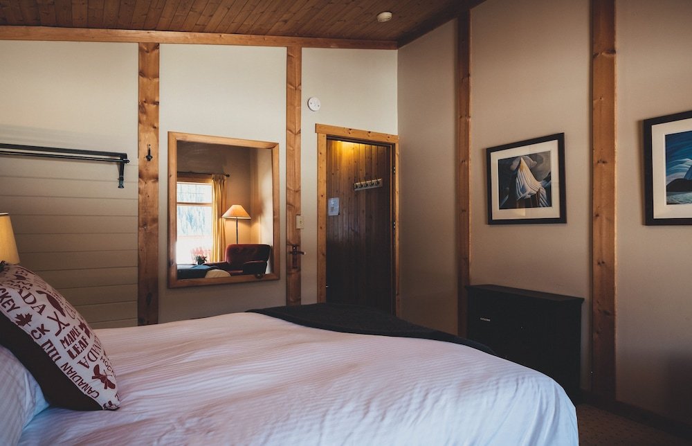 Фото Mount Engadine Lodge