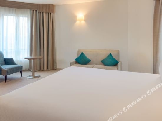 Фото DoubleTree by Hilton London Angel Kings Cross
