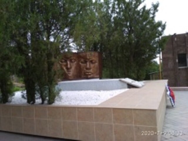 Monument, memorial Воинам, павшим в Великой Отечественной и Гражданской войнах, Krasny Sulin, photo