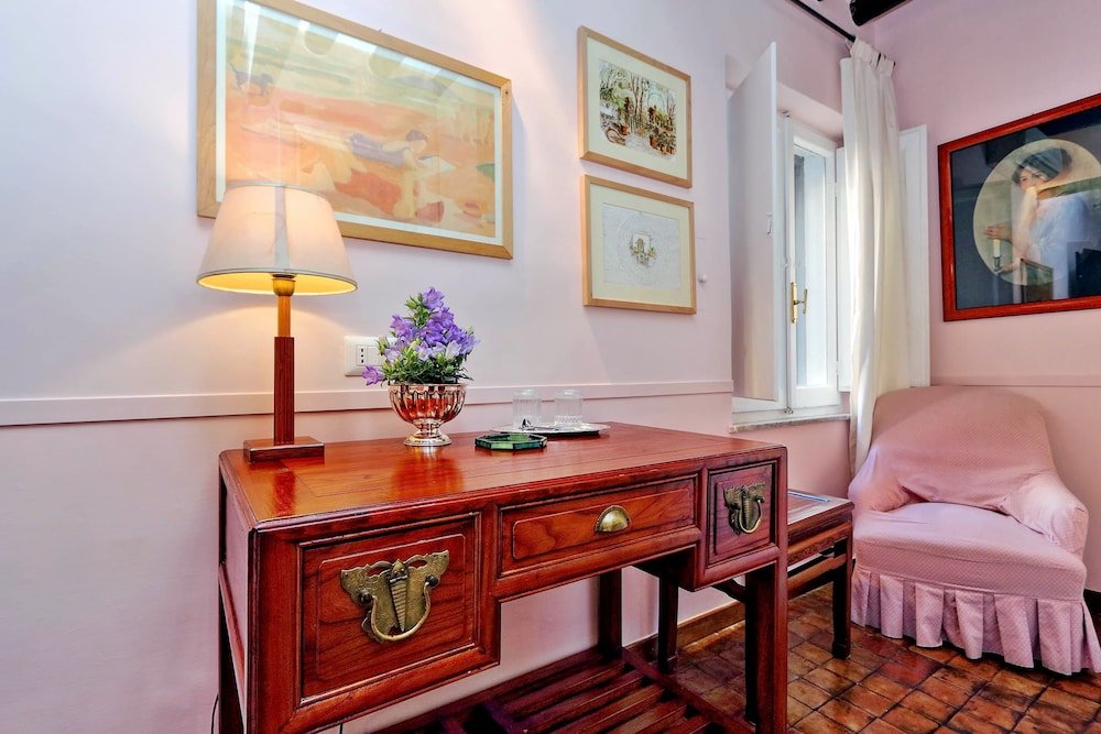 Фото Giubbonari Suites