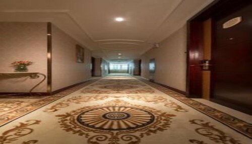 Гостиница Vienna Hotel Shenzhen Pingshan Highway Station в Шэньчжэне