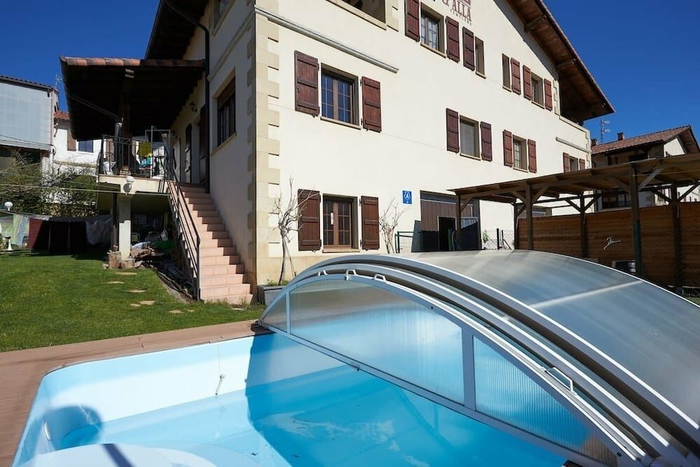 Hostel Alojamientos Acá y Allá, Foral Community of Navarre, photo