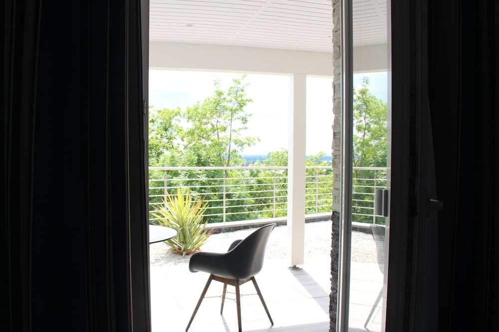 Фото Hotel Zum Halbmond