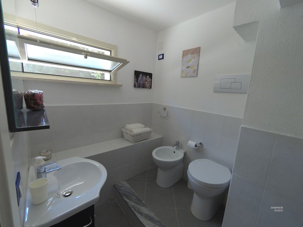 Фото La Petit Maison