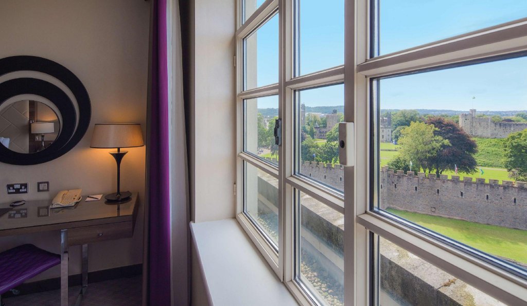 Фото Hilton Cardiff